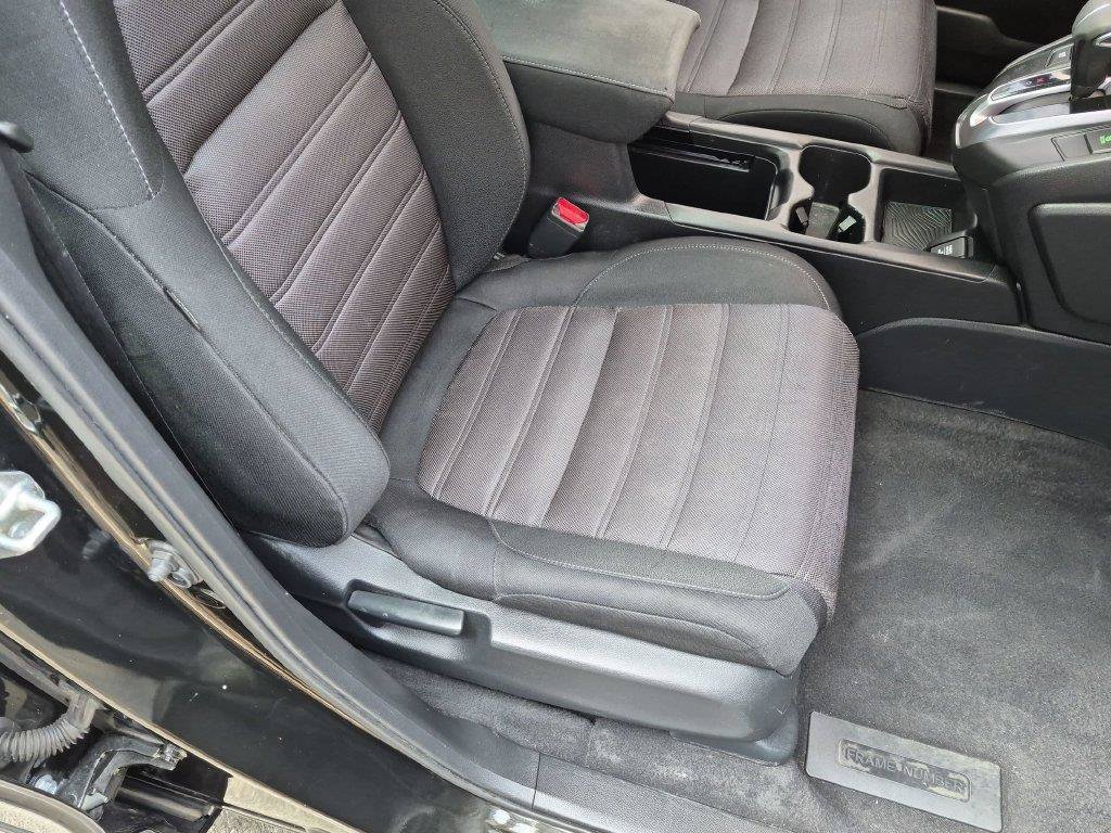 Used 2018 Silver Honda EX image 23