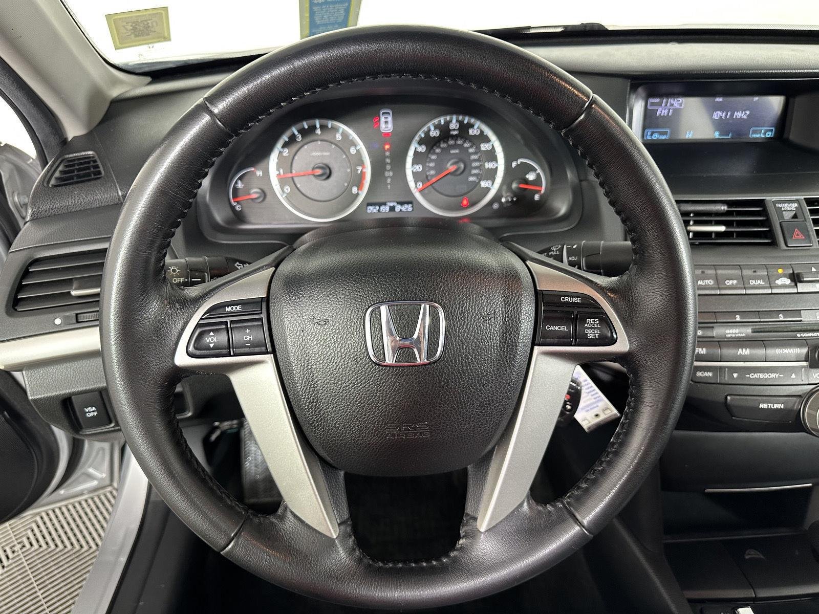 Used 2009 Polished Metal Metallic Honda EX-L image 18