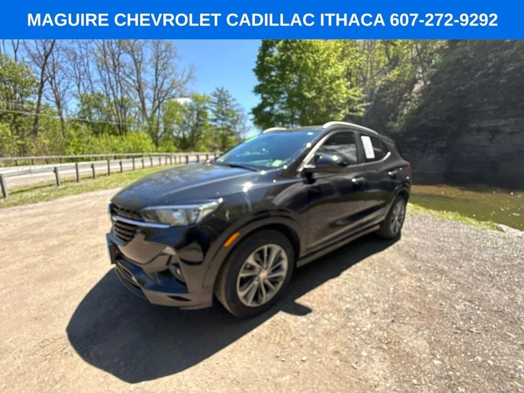 Used 2023 Black Buick Select image 3