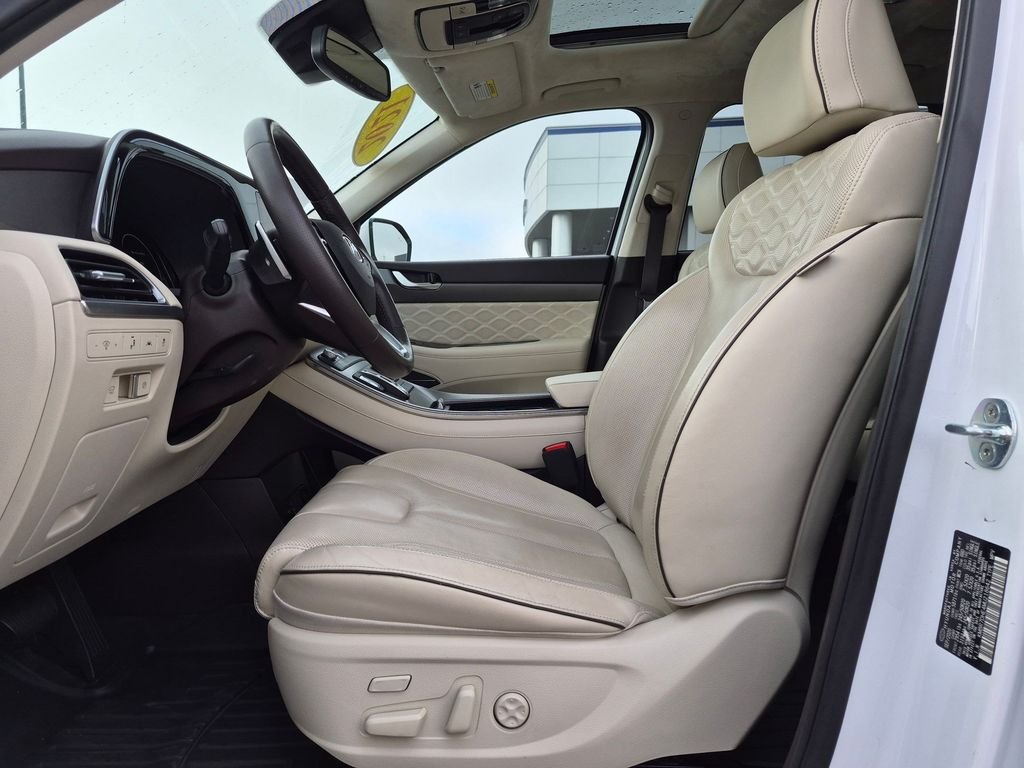 Used 2021 Hyper White Hyundai Calligraphy image 17