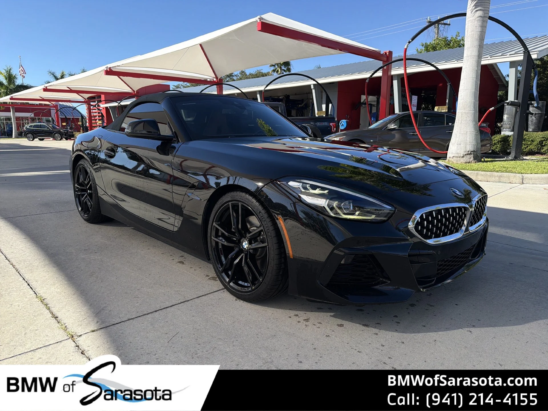 Used 2019 Black Sapphire Metallic BMW sDrive30i image 1