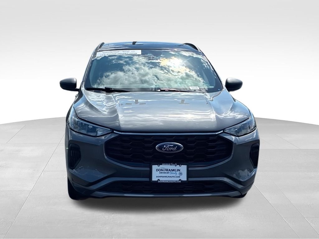 Used 2023 Gray Ford ST-Line image 3