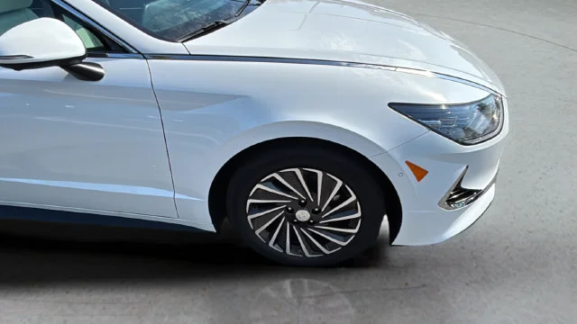 Used 2023 White Hyundai Limited image 35