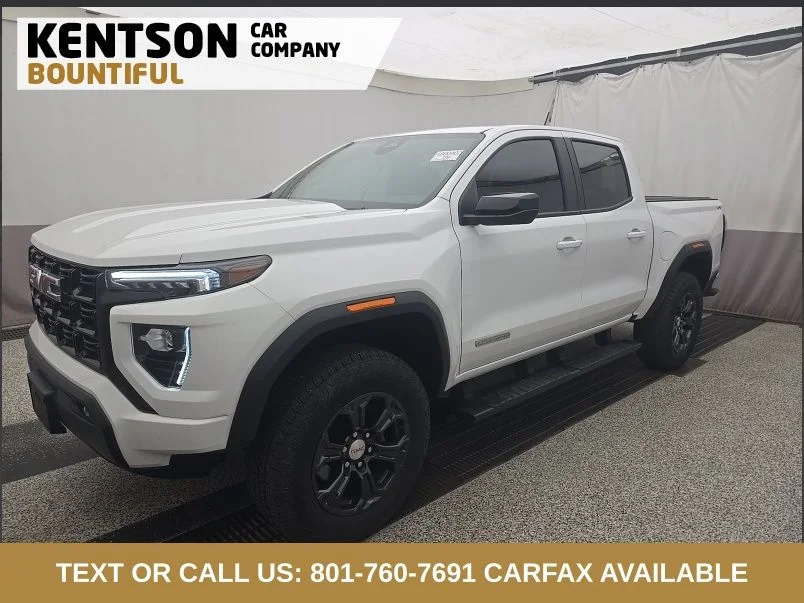 Used 2024 White GMC Elevation image 1