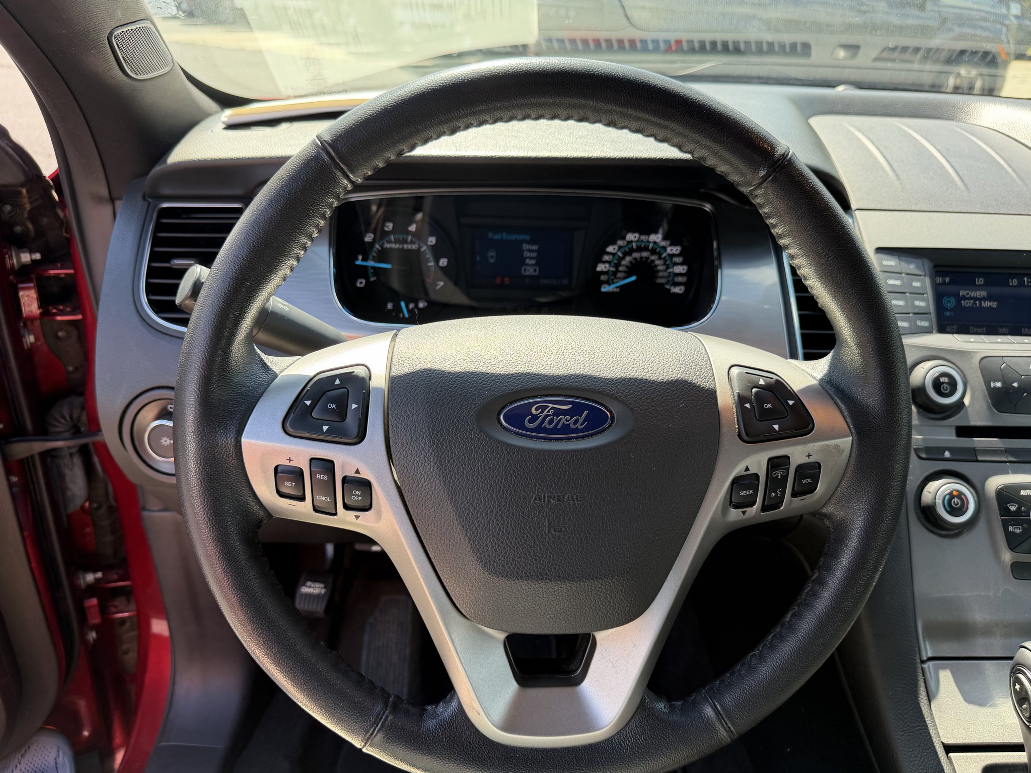 2018 Ford Taurus SEL - Photo 20