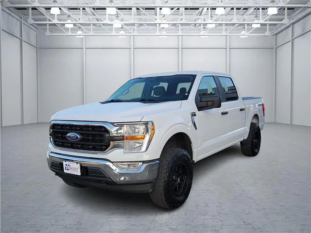 Used 2021 White Ford  image 1