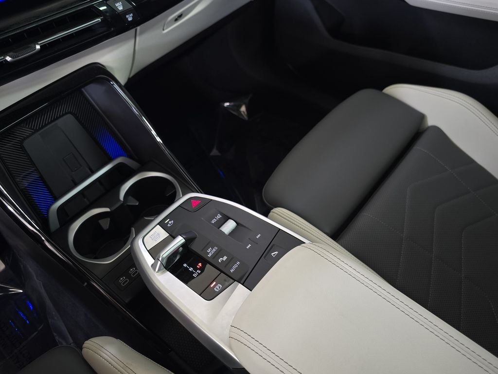 Used 2026 Space Silver Metallic BMW xDrive28i image 26