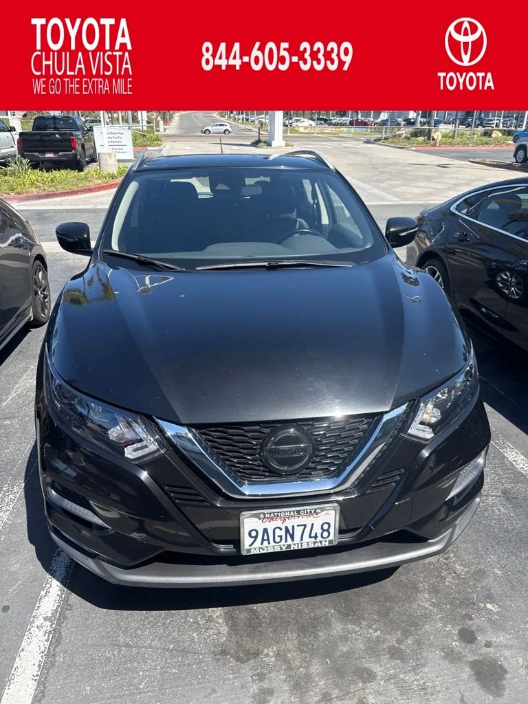 Used 2021 Black Nissan SV image 1