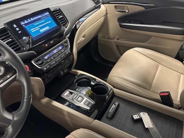 Used 2021 Platinum White Pearl Honda Touring image 28