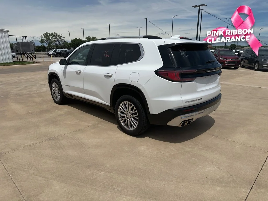 Used 2025 White GMC Denali image 32