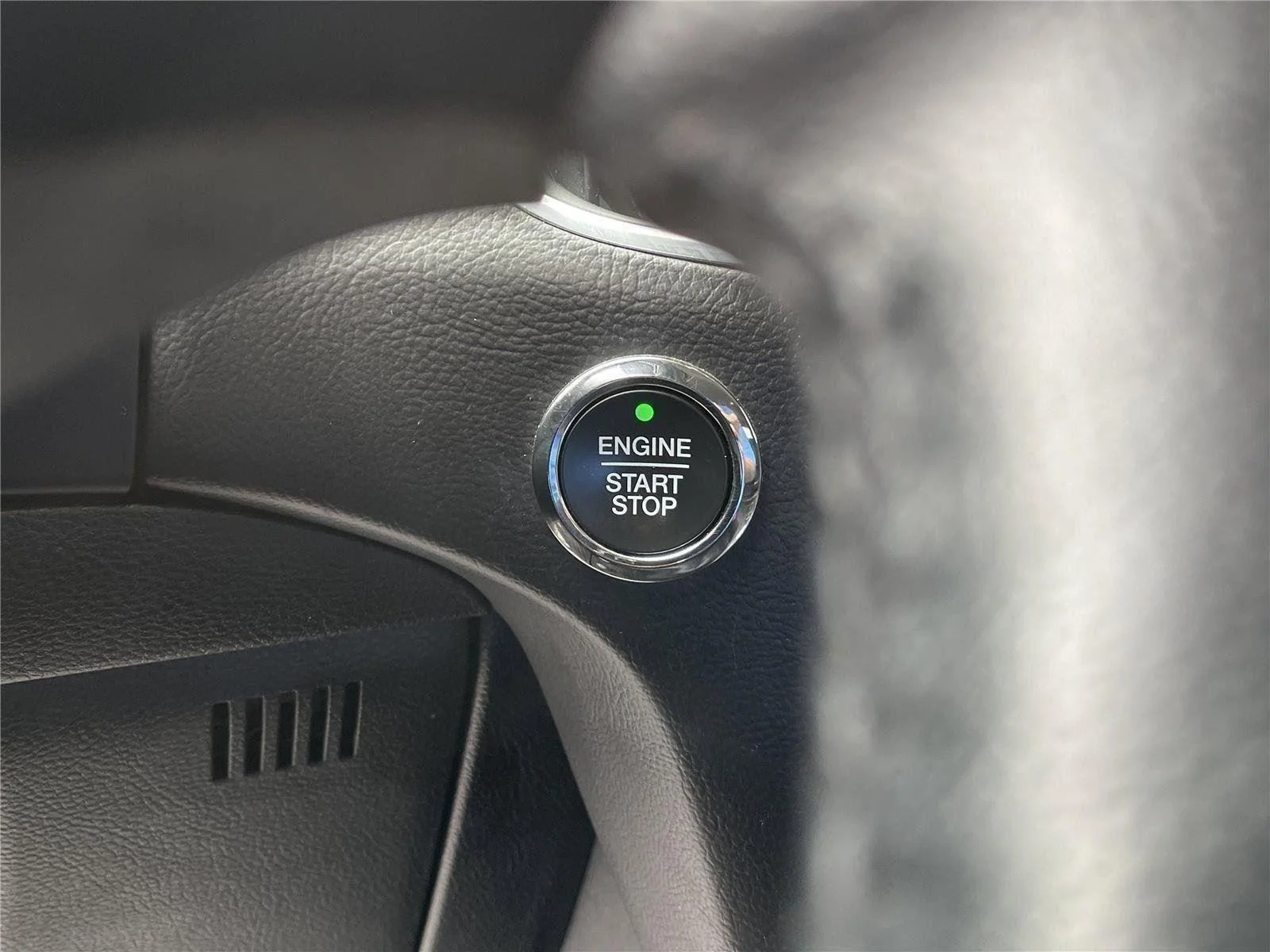 Used 2024 Agate Black Metallic Ford Titanium image 21