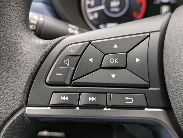 2025 Nissan Versa Sedan SV - Photo 9