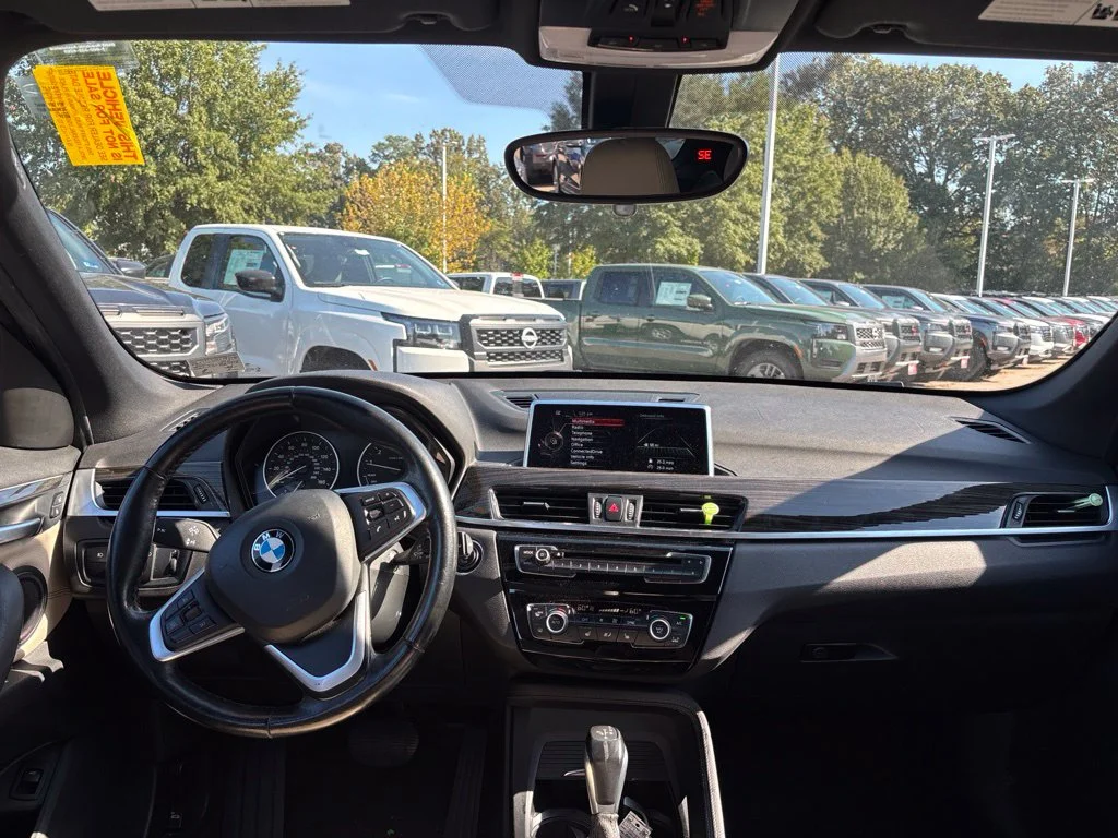 Used 2017 White BMW xDrive28i image 8