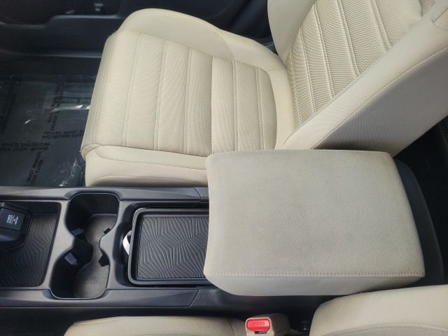 Used 2018 White Honda EX image 21