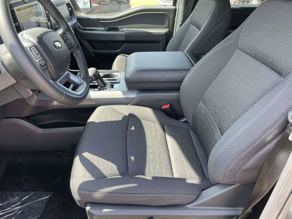 New 2026 Carbonized Gray Metallic Ford XLT image 13