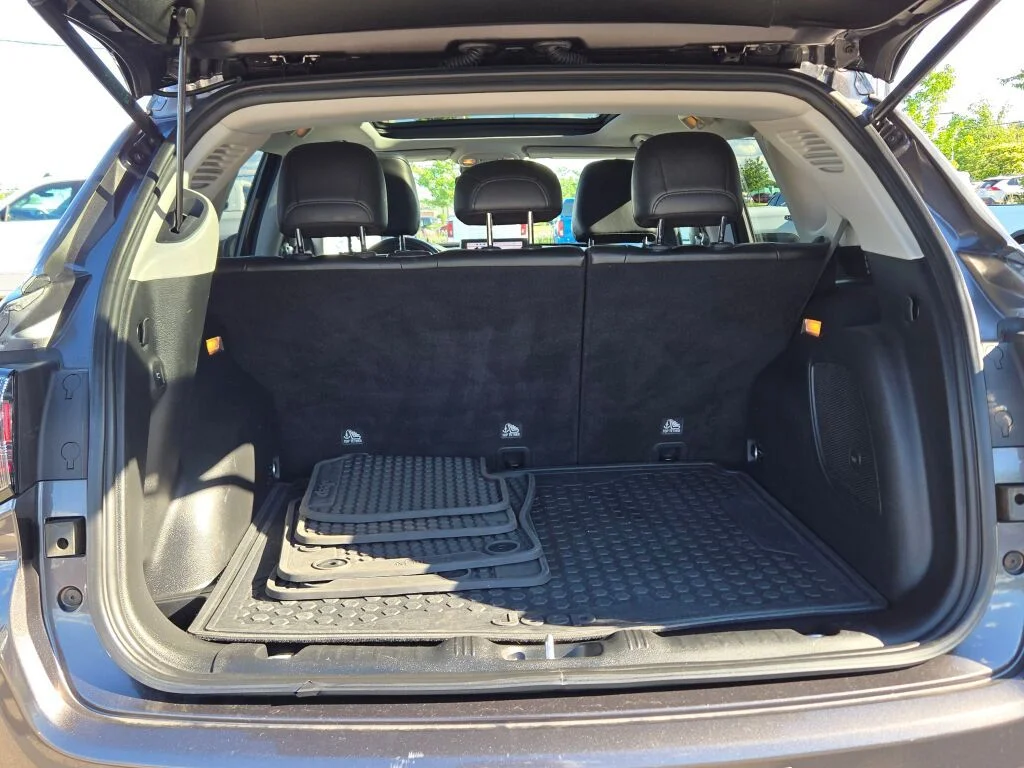 Used 2022 Gray Jeep Trailhawk image 18