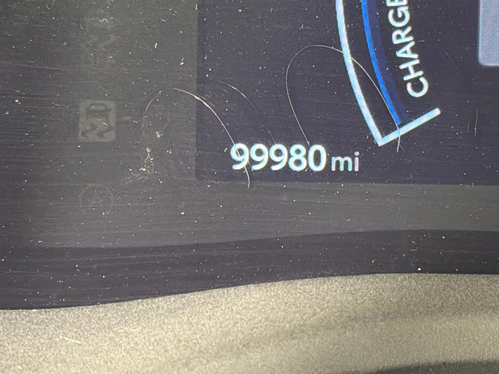 Used 2025 Ice Cap Toyota LE image 19