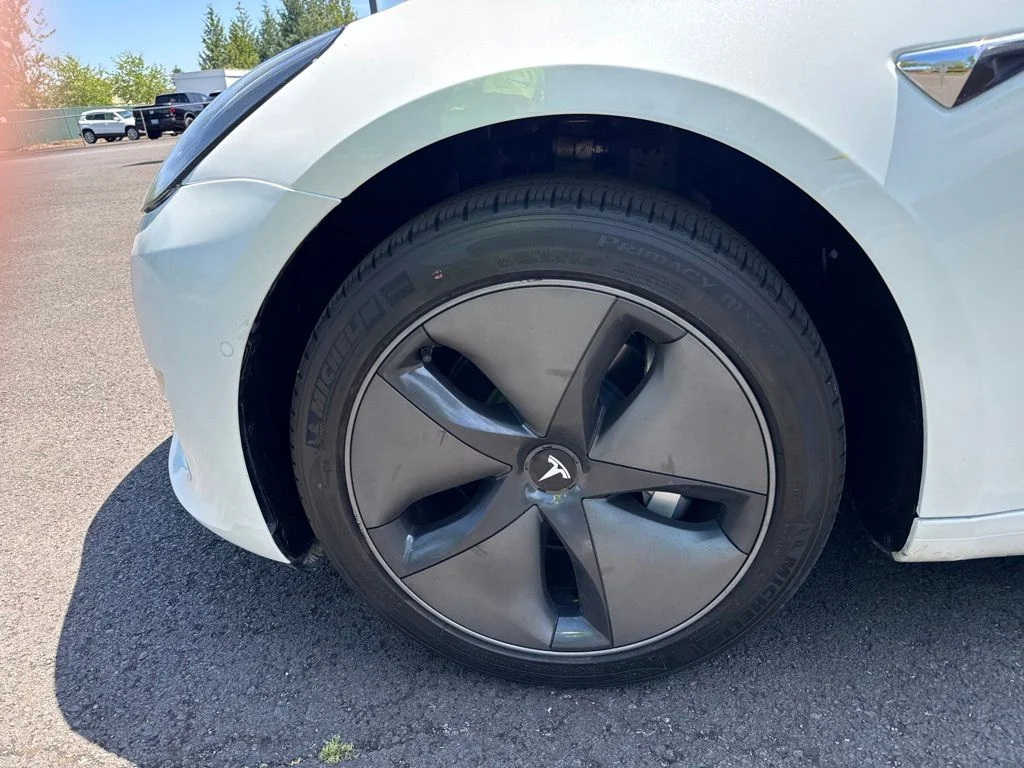 Used 2020 Pearl White Multi-Coat Tesla Standard Range Plus image 24
