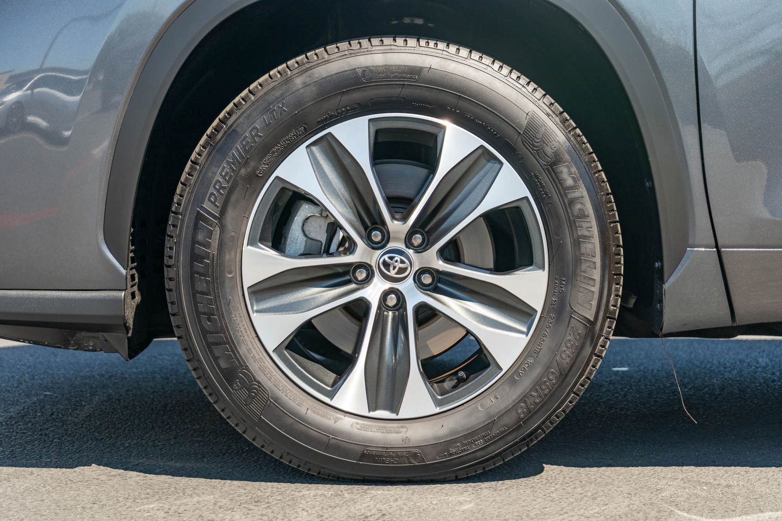 Certified Used 2025 Magnetic Gray Metallic Toyota XLE image 6