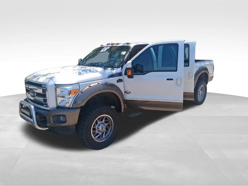 Used 2015 White Ford King Ranch image 17
