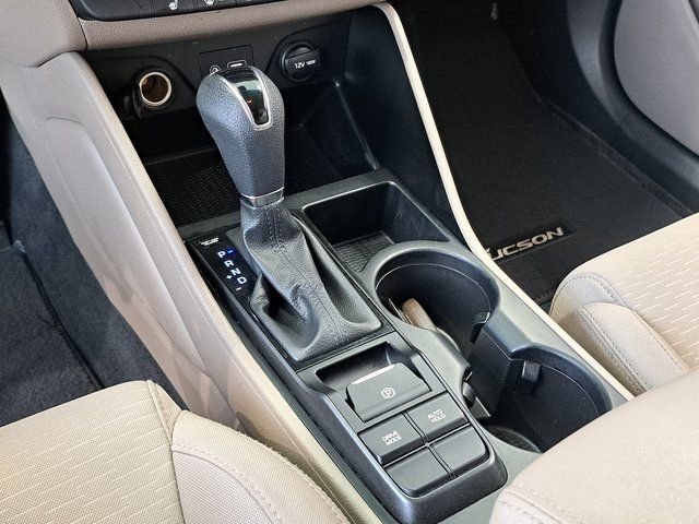 Used 2019 White Hyundai Value image 18