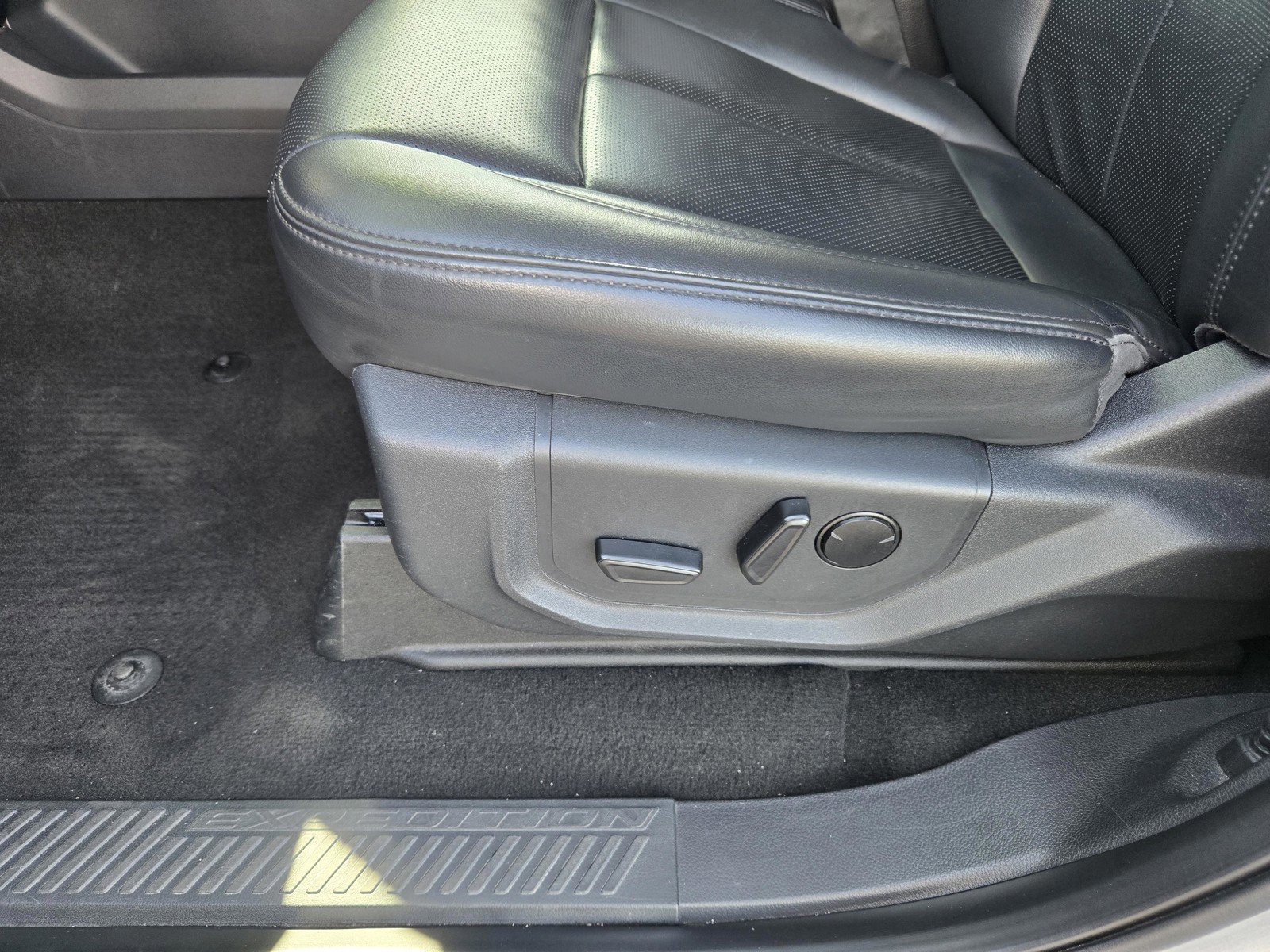 Certified Used 2024 Silver Ford XLT image 18