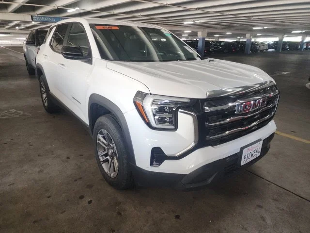 Used 2025 White GMC Elevation image 1
