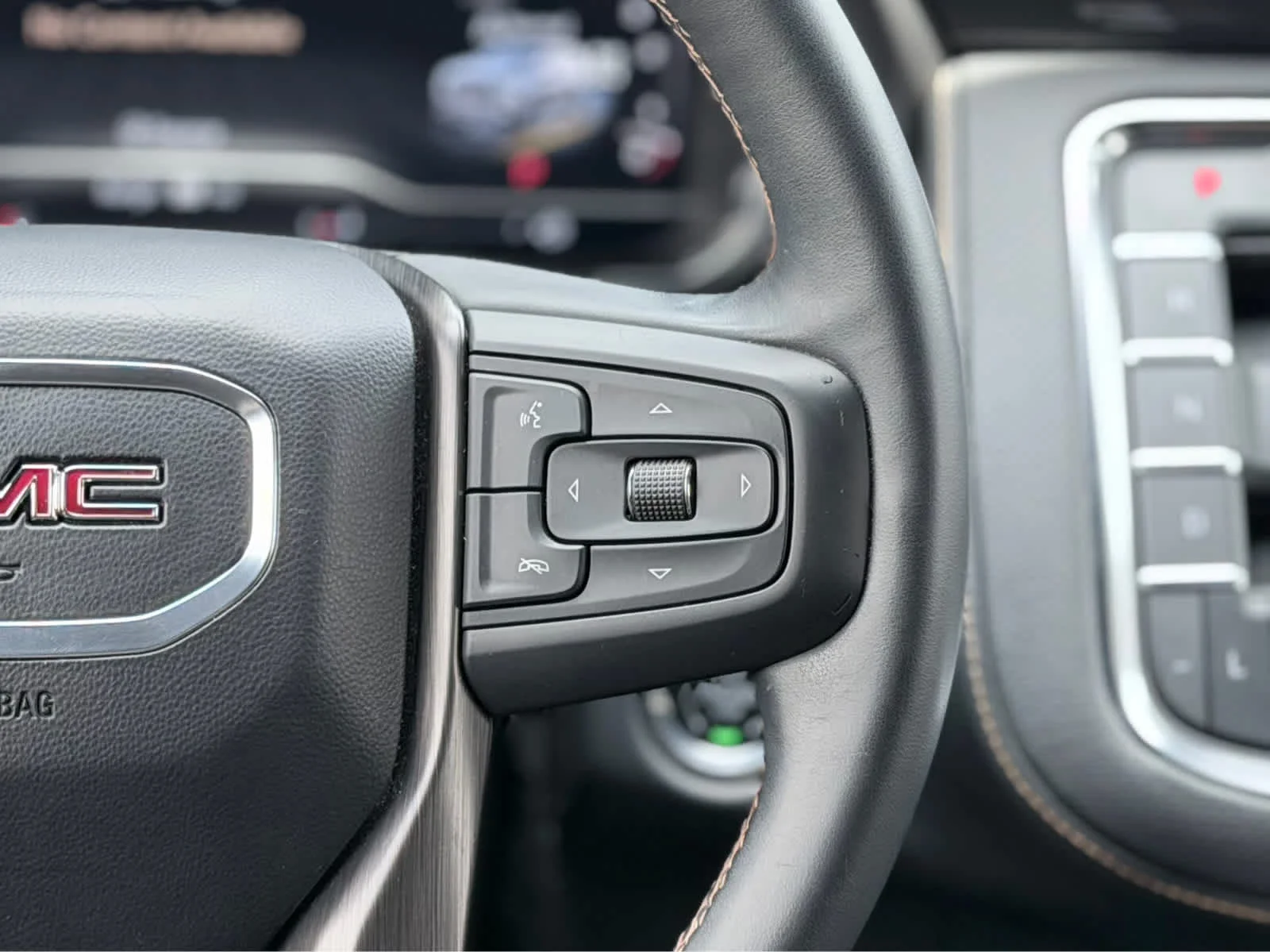 Used 2023 Sterling Metallic GMC AT4 image 32