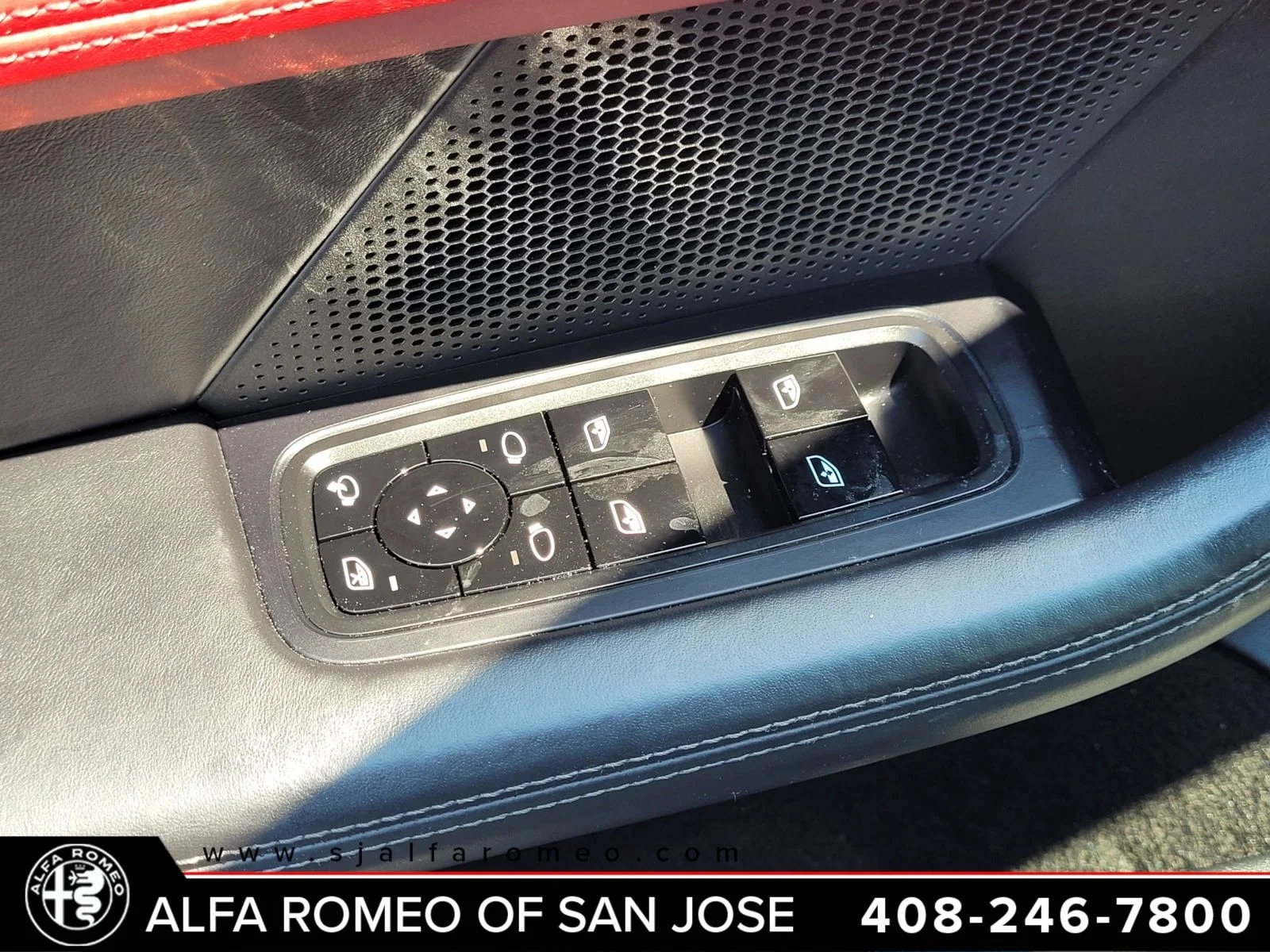 Used 2021  Porsche 4S image 14