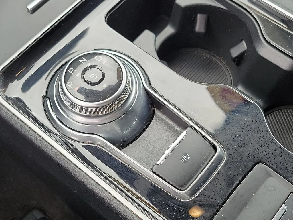 2020 Ford Edge SEL - Photo 17
