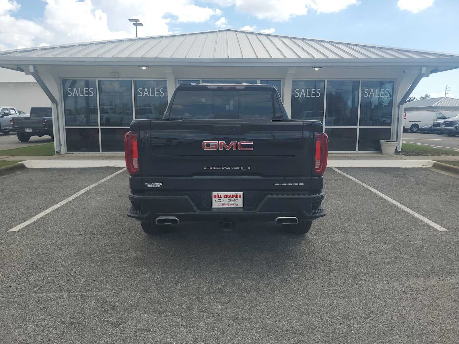 Used 2023 ONYX BLACK GMC Denali image 4