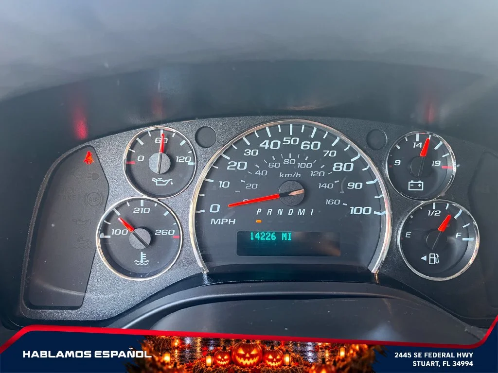 Used 2025 Summit White GMC Work Van image 16