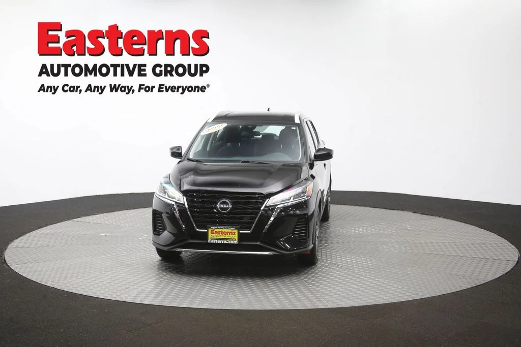 Used 2023 Black Nissan SV image 51