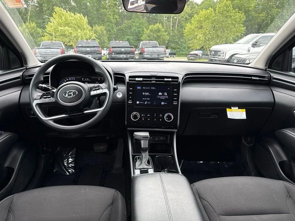 Used 2023 Black Hyundai SEL image 25
