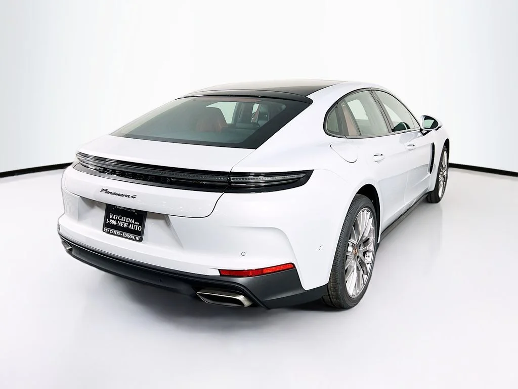 2026 Porsche Panamera Base - Photo 9