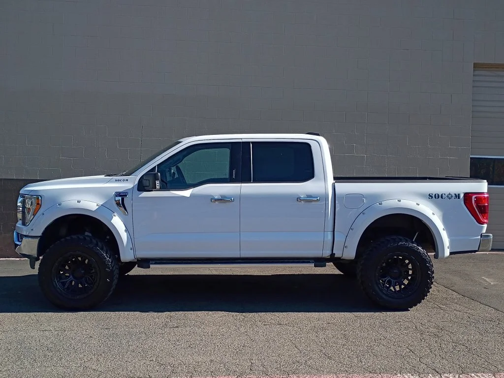 Used 2023 White Ford XL image 9