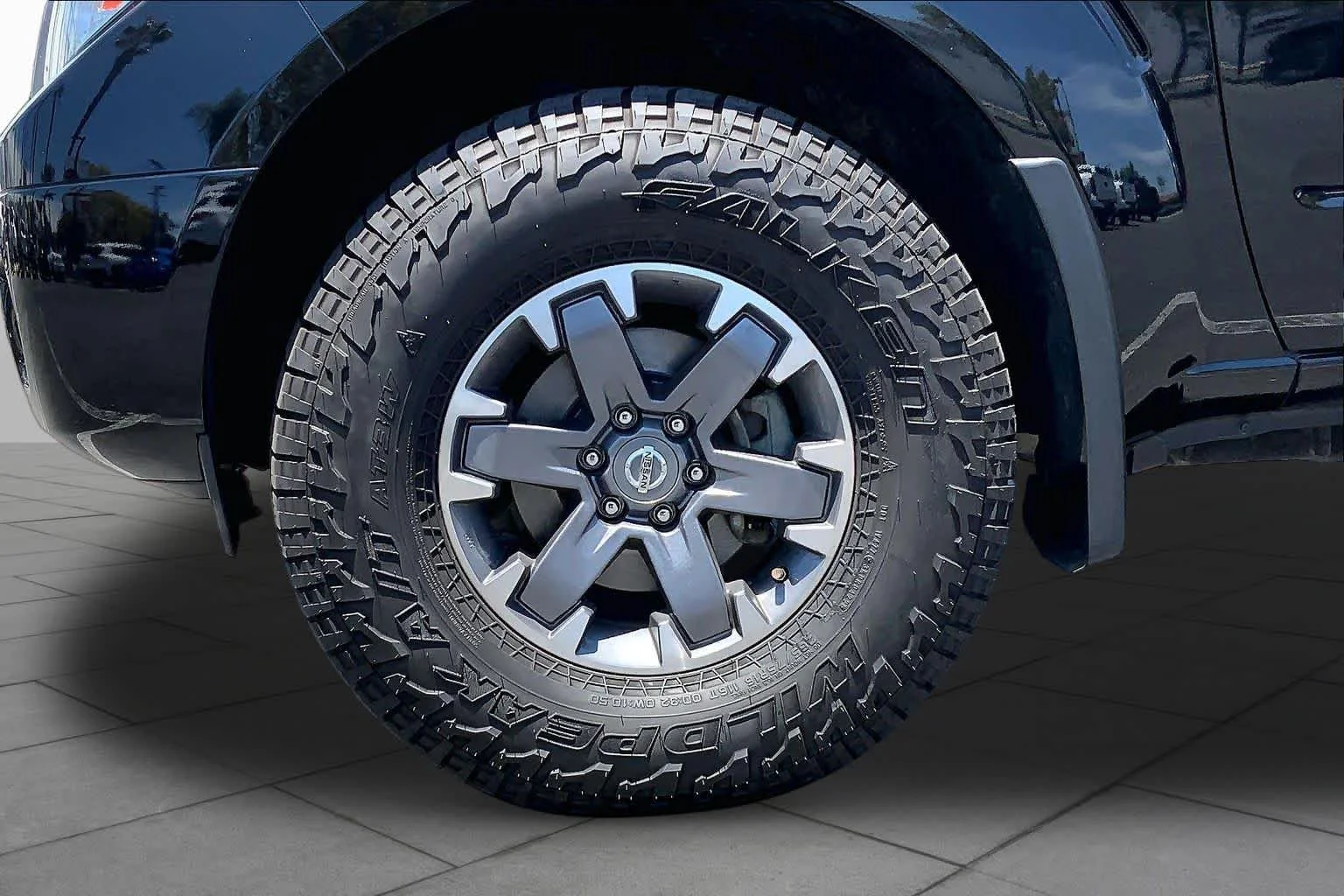 Used 2018 Magnetic Black Nissan PRO-4X image 10