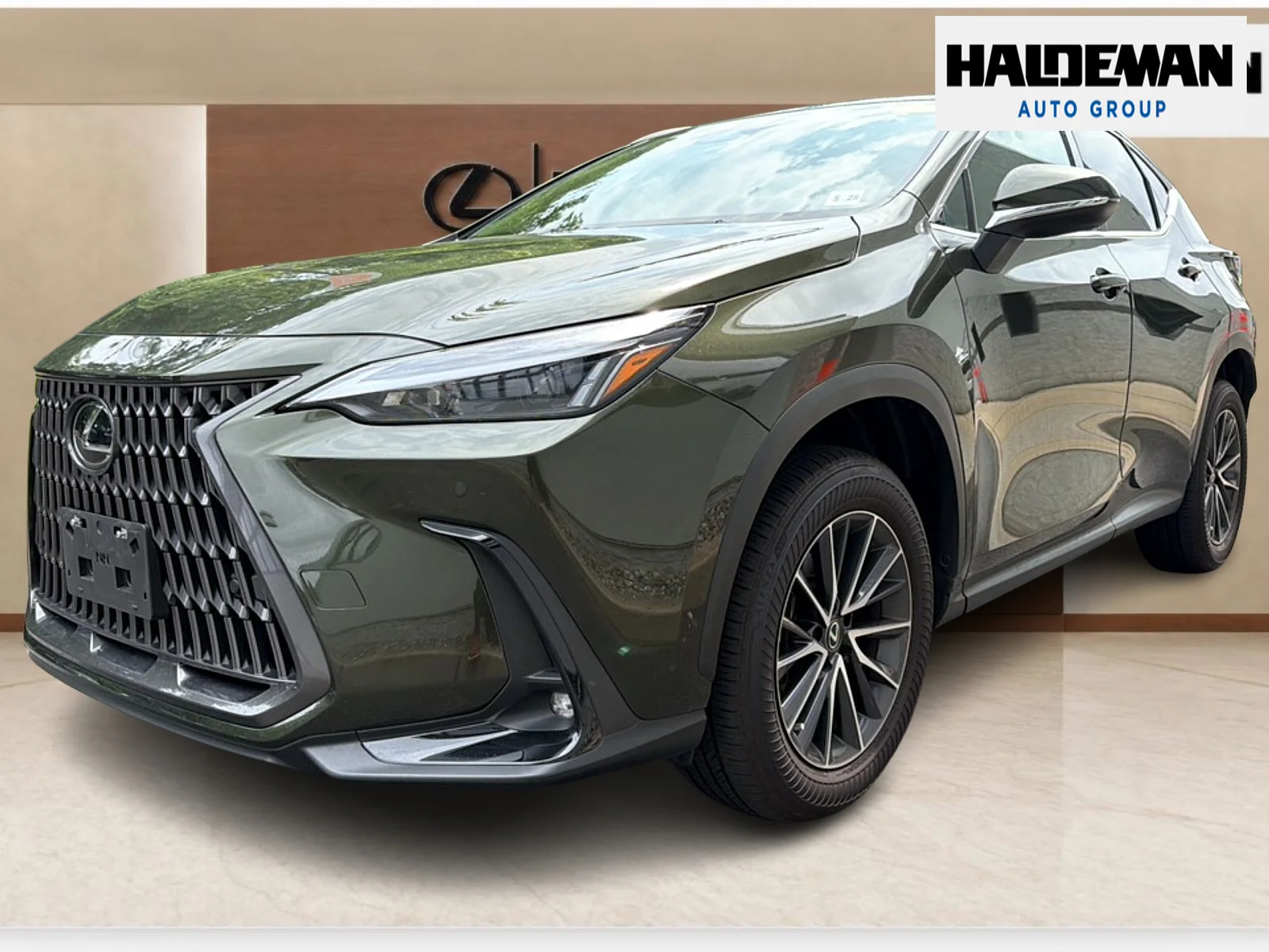 Used 2023 Nori Green Pearl Lexus Premium image 2