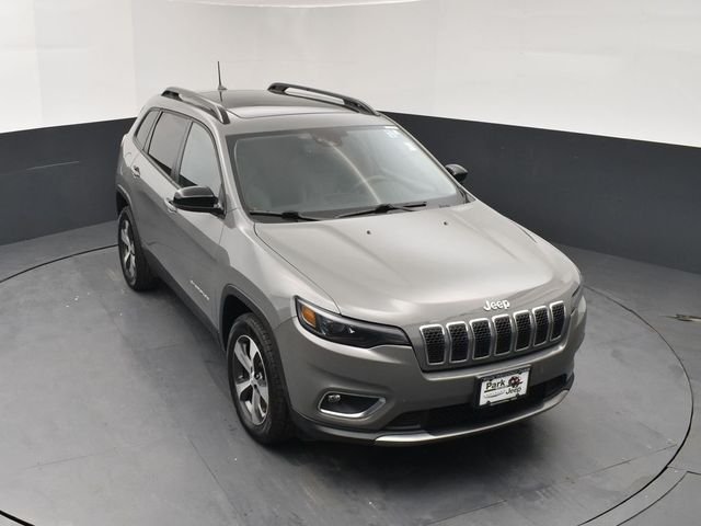 Used 2022 Gray Jeep Limited image 13