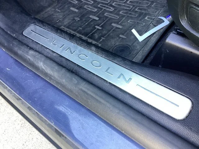 Used 2022 Blue Lincoln Standard image 25