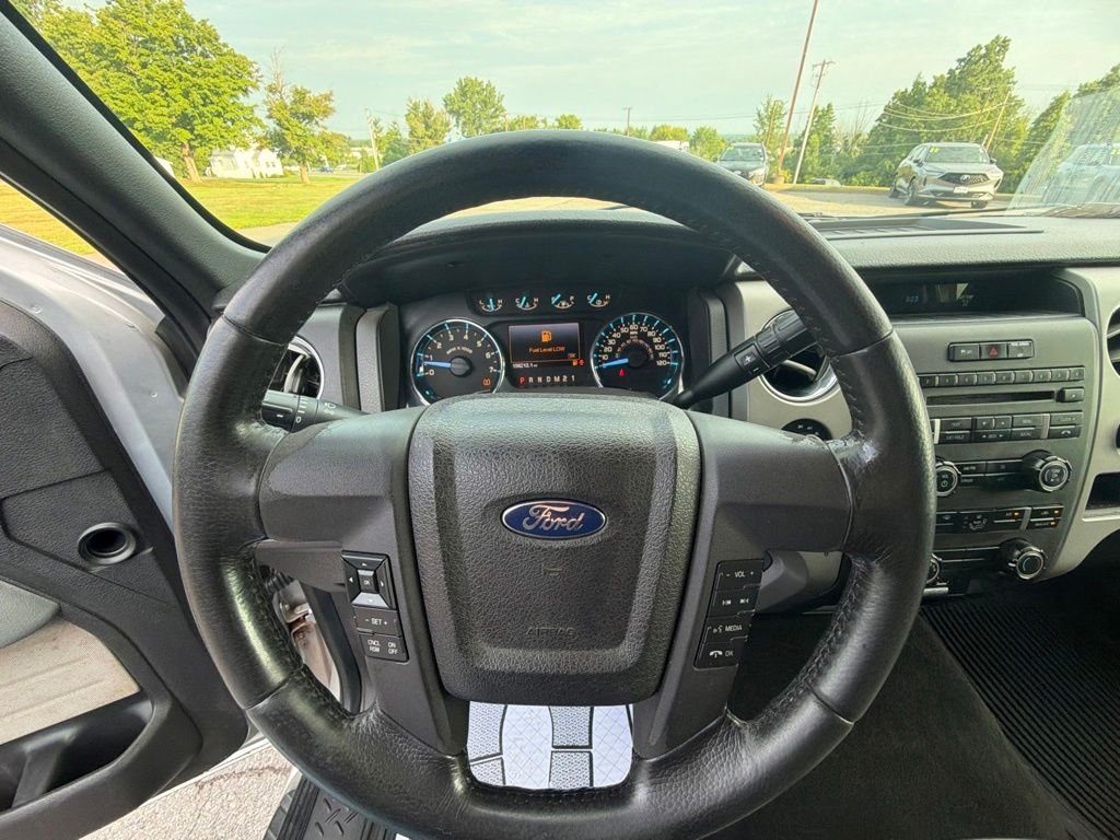 Used 2011 Silver Ford XLT image 32