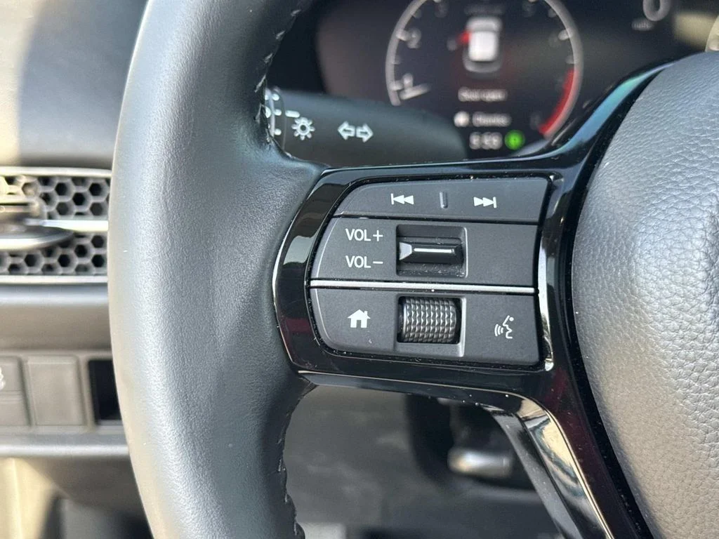 Used 2025  Honda EX-L image 40