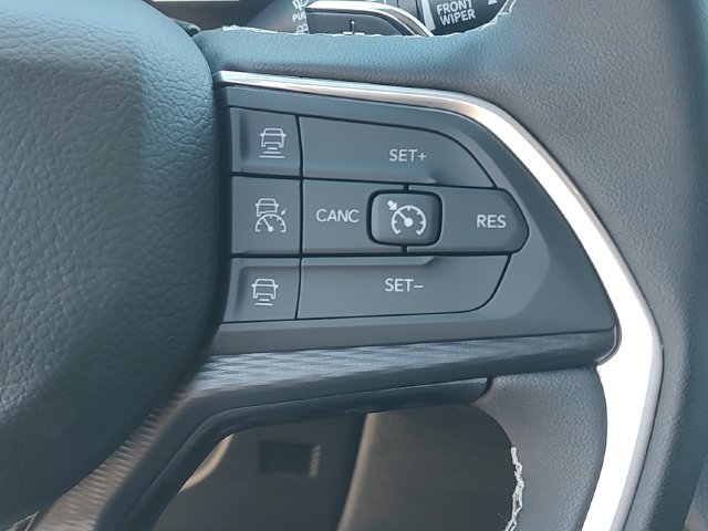 New 2027 Bright White Clear-Coat Paint Jeep Laredo X image 22