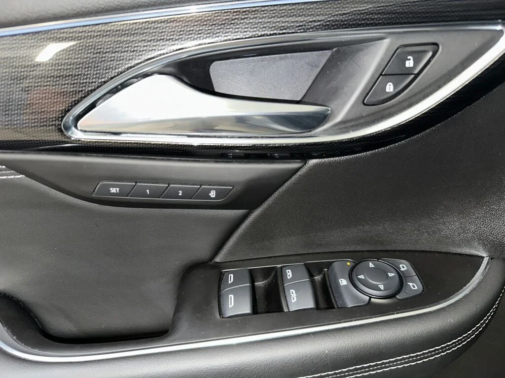 Used 2023 Moonstone Gray Metallic Buick Essence image 8