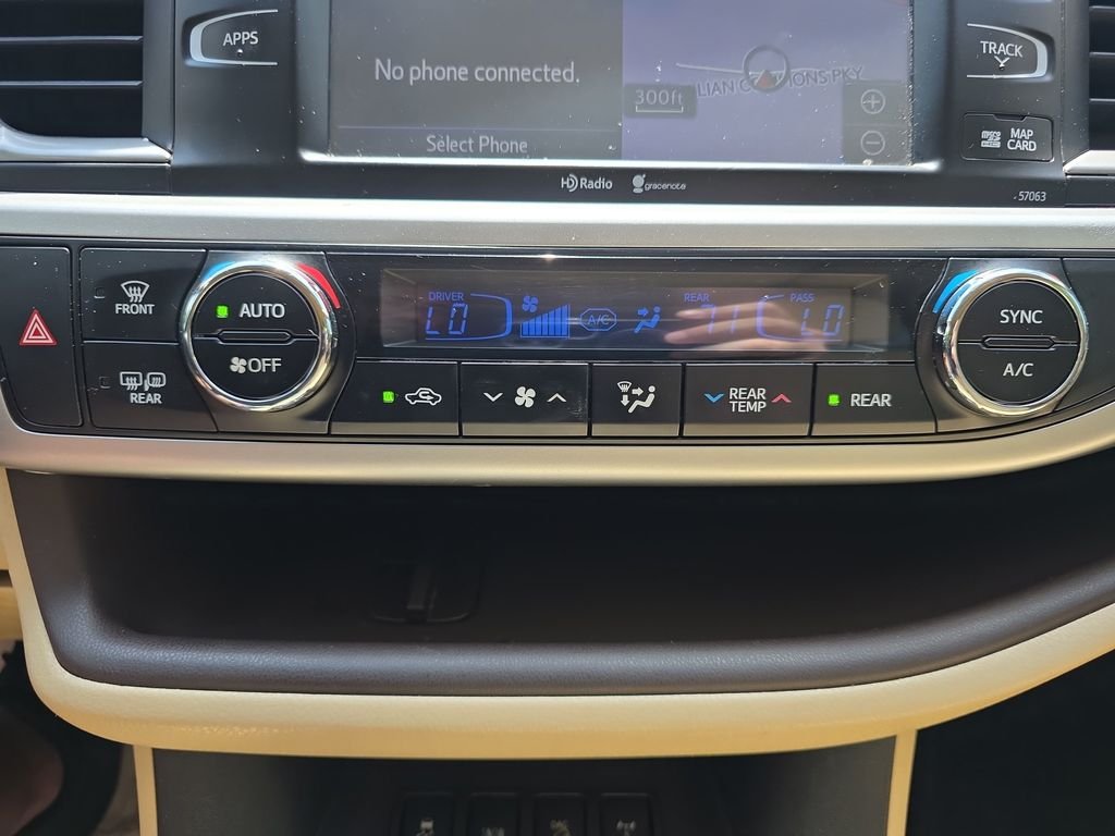 Used 2015 Red Toyota XLE V6 image 30