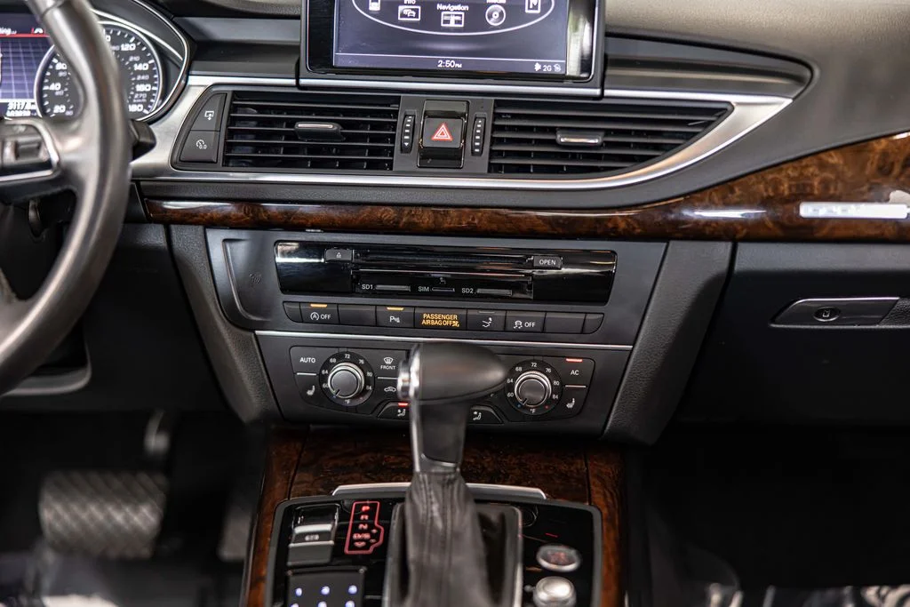 Used 2013 Black Audi  image 36