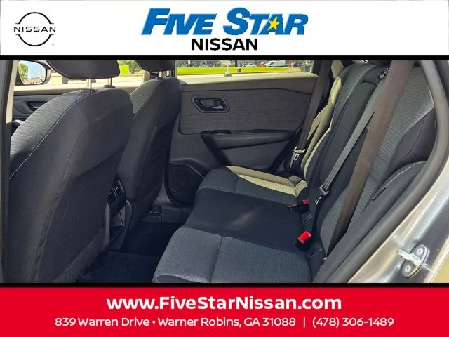Used 2021 Gray Nissan S image 6