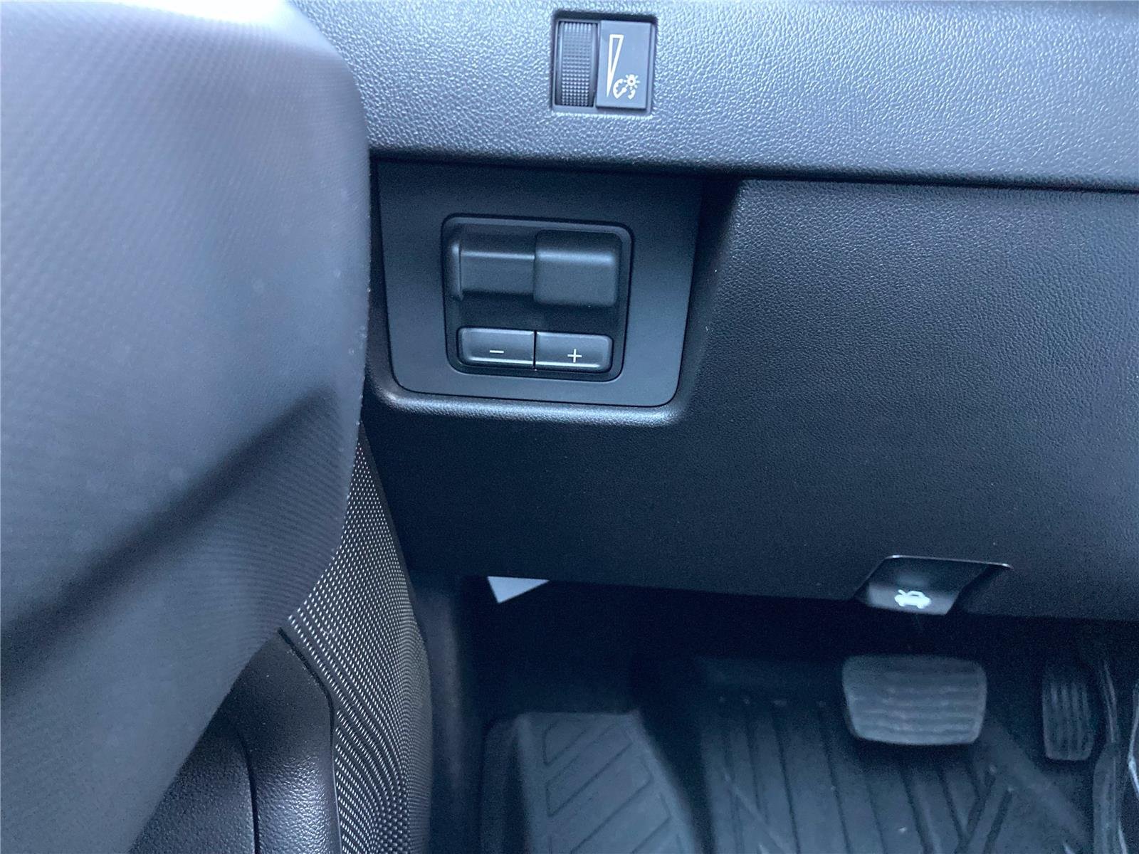 New 2026 Onyx Black GMC Elevation image 20