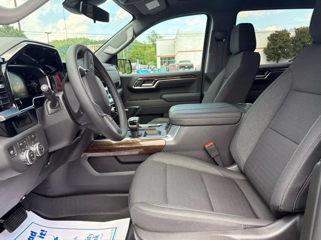 New 2026 Onyx Black GMC Elevation image 23