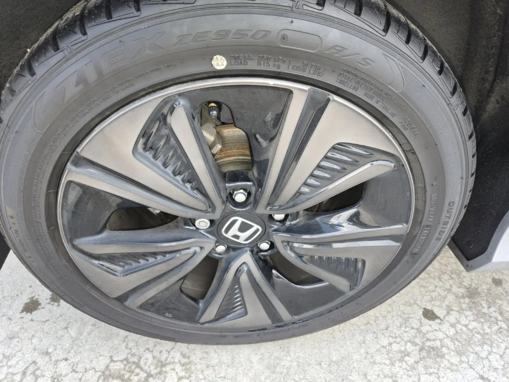 Used 2018 Silver Honda EX image 6